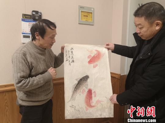 安徽芜湖鱼画家：60年画鱼数万条立志保护长江生态